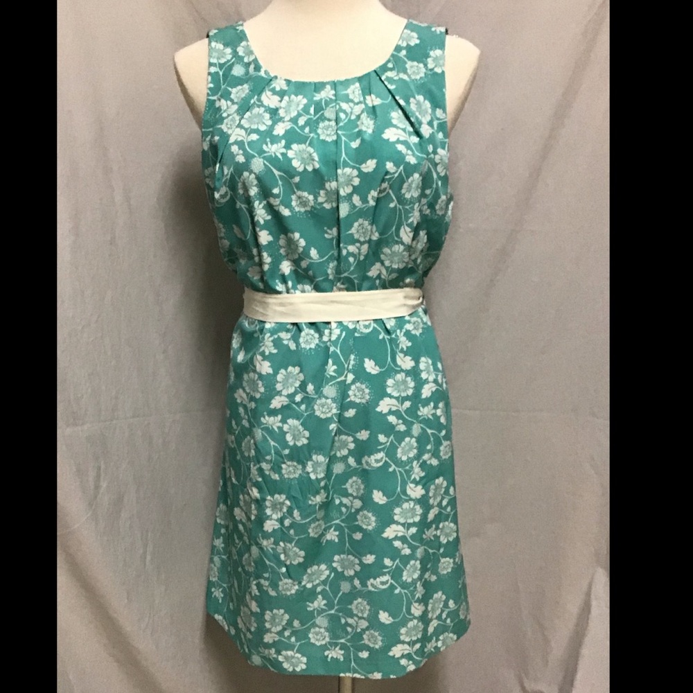 Forever 21 Sleeveless Sheath